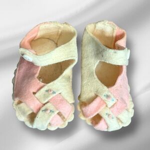 Vintage Pink‎ Felt Newborn Baby Booties